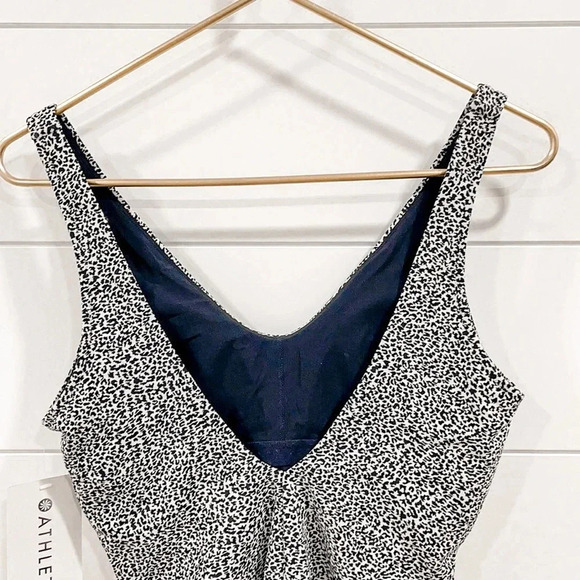 NWT Athleta Seychellles Textured One Piece Size Medium - Picture 8 of 12